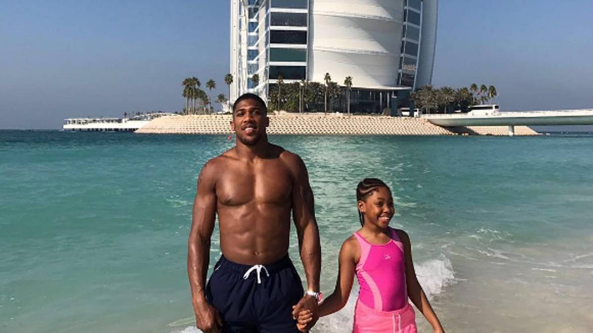 Anthony Joshua, kommender Gegner von Wladimir Klitschko, verbringt Silvester in Dubai