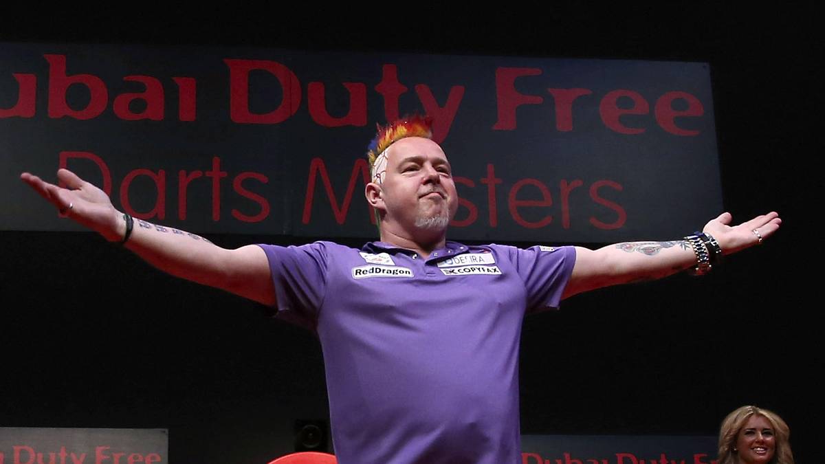 PETER WRIGHT (Nr. 4): "Snakebite" liefert eine starke Saison und unterliegt van Gerwen im November bei den World Series Finals im Endspiel denkbar knapp mit 10:11. Sein bestes Ergebnis bei der WM ist der Finaleinzug 2014. Bei der WM 2016 könnte es für den Mann mit den verrückten Frisuren schon im Halbfinale zum Duell mit van Gerwen kommen