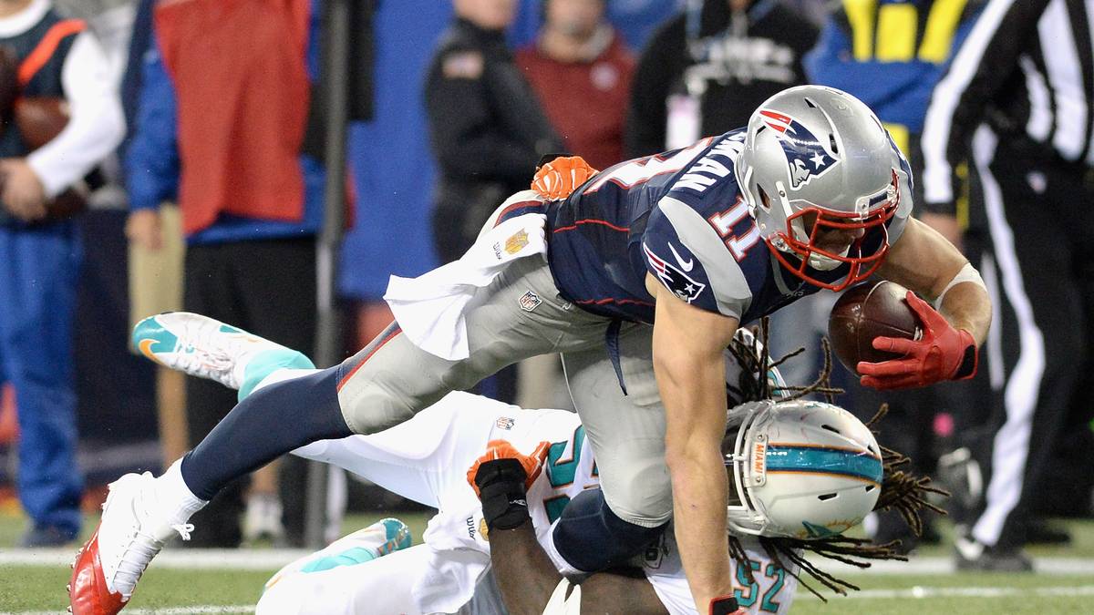 Im letzten Viertel schlägt Julian Edelmans Stunde. Der flinke Wide Receiver fängt zwei Touchdown-Pässe und macht aus einem 22:7 eine 36:7-Klatsche