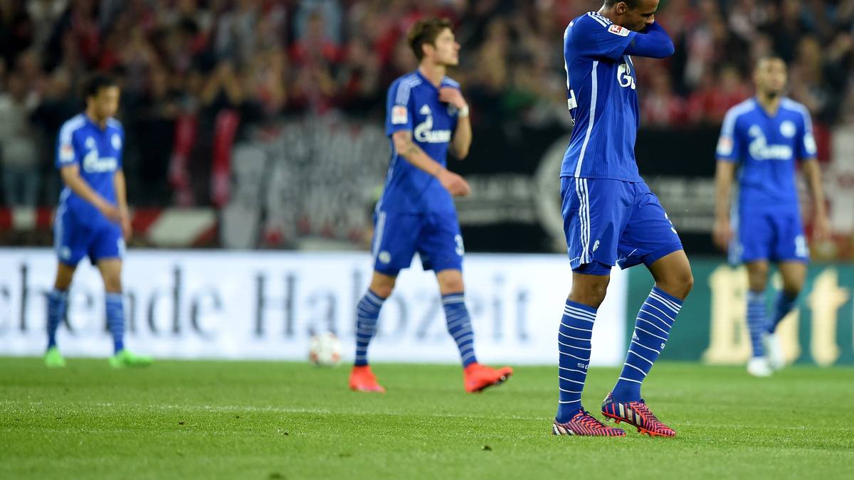 Schalke verliert daraufhin völlig den Faden. Von dem Druck aus der Anfangsphase ist nichts mehr zu sehen