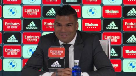 Bei seiner Abschieds-Pressekonferenz verrät Casemiro eine Anekdote über Toni Kroos - und wie er seinen Teamkollegen von seinem Wechsel erzählte. 