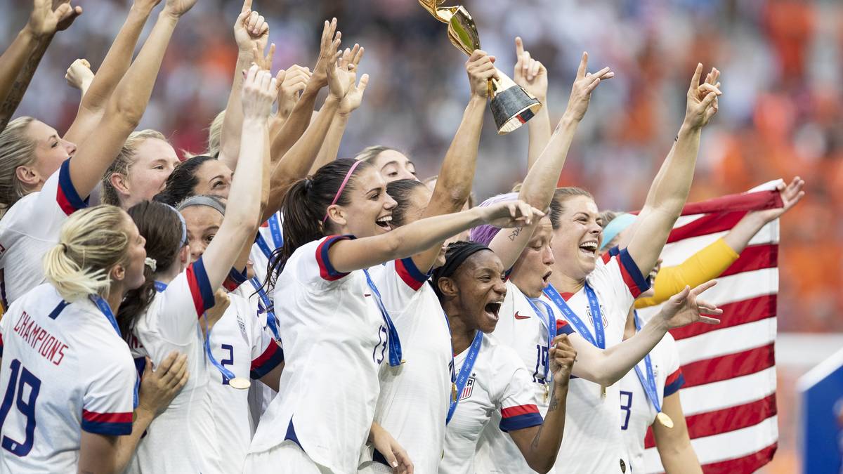 On top of the world! Mit einem 2:0 im Finale der Frauen-WM gegen die Niederlande hat sich das US-Team zum Weltmeister gekrönt. Der insgesamt vierte WM-Titel für die USA