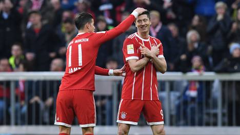Robert Lewandowski jubelt über seine drei Tore gegen Dortmund