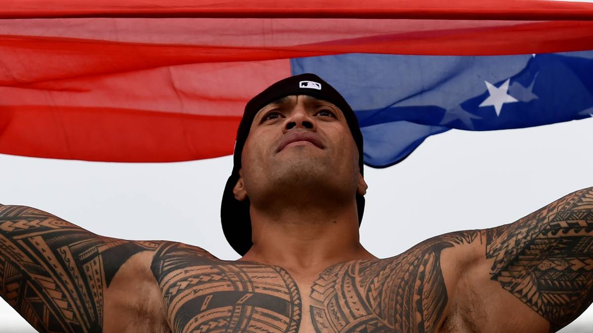 Auch Abseits des Platzes bietet Rugby - dank der enthusiastischen Rugby-Fans viel. Hier: Ein kunstvoll tätowierter Samoa-Fan