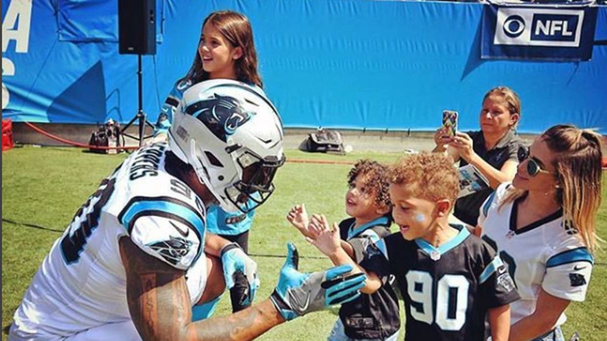 Tatkräftig unterstützt die ganze Familie Peppers auf dem Spielfeld. Oft schauen Sampedro und die Kinder live im Stadion zu, mittlerweile hat Peppers aber seine Karriere beendet