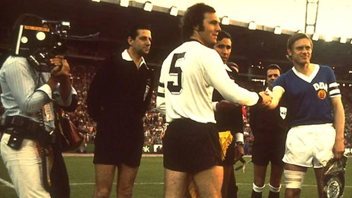 Parallel zu den Erfolgen im Verein ist Beckenbauer als einer der besten deutschen Spieler auch absoluter Leistungsträger in der Nationalmannschaft, für die er auf insgesamt 103 Länderspiele (14 Tore) kommt