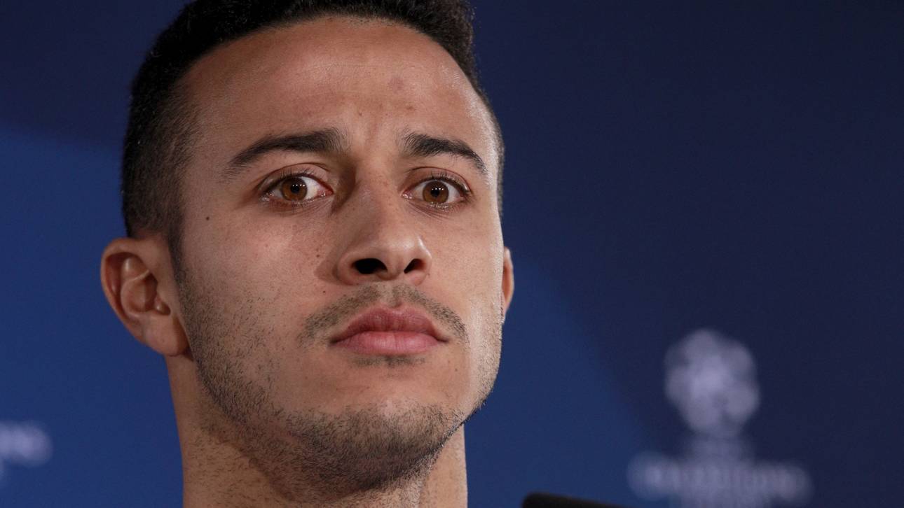 FC Bayern Muenchen - Training & Press Conference