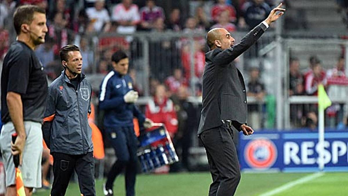 Mit nicht ganz so großem Eifer achtet er dagegen auf die Begrenzungen der Coaching Zone