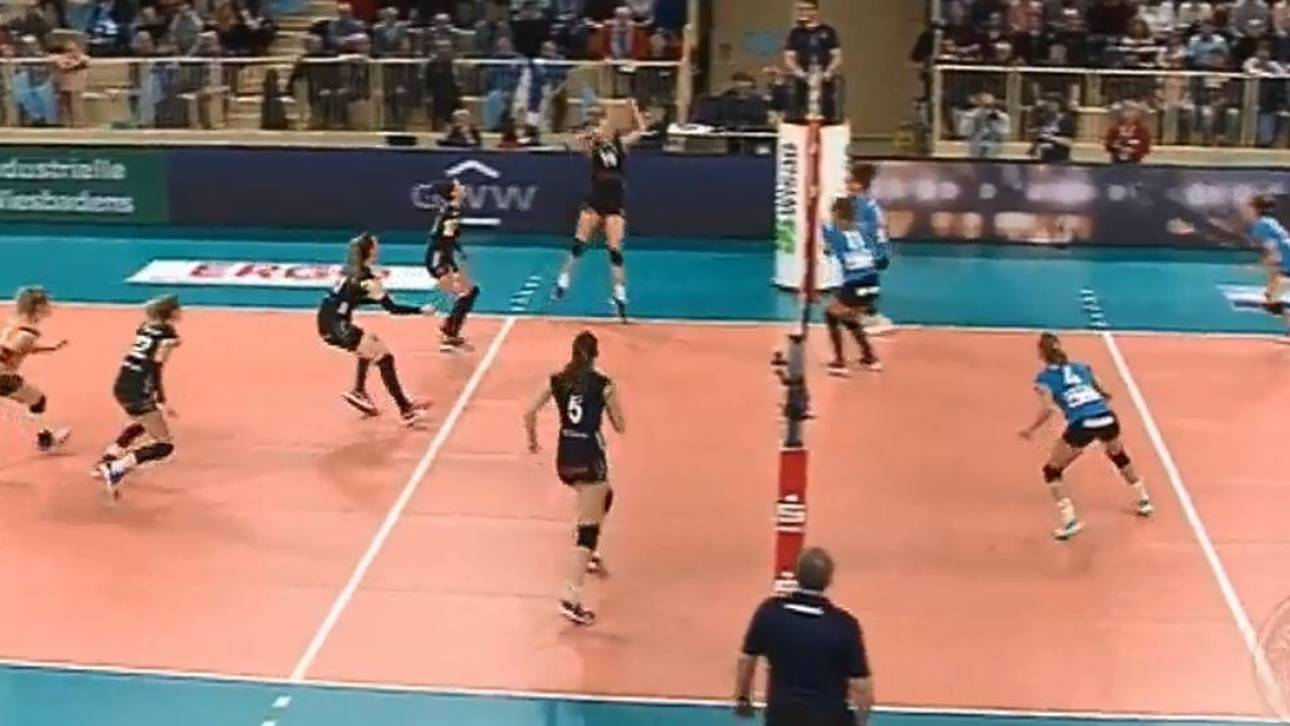 Auftakt: Aachen bezwingt Wiesbaden