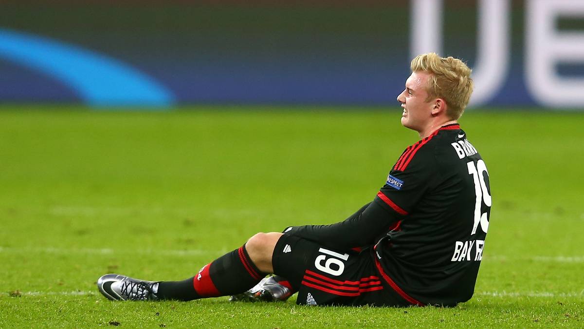 JULIAN BRANDT: Zu Hoch-Zeiten bereits als Bayern-Talent in spe gehandelt. Seitdem im Dauer-Formtief. Diesmal sogar mit verheerendem Patzer. Sein Leichtsinns-Ballverlust leitete das 0:2 ein. Mit hoher Wahrscheinlichkeit beim nächsten Spiel wieder auf der Bank - SPORT1-Note: 5