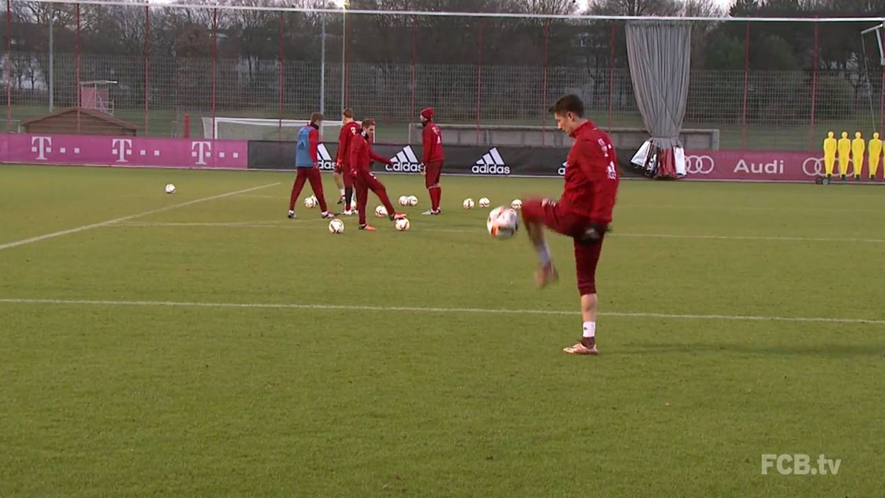 Lewandowski zaubert im Training