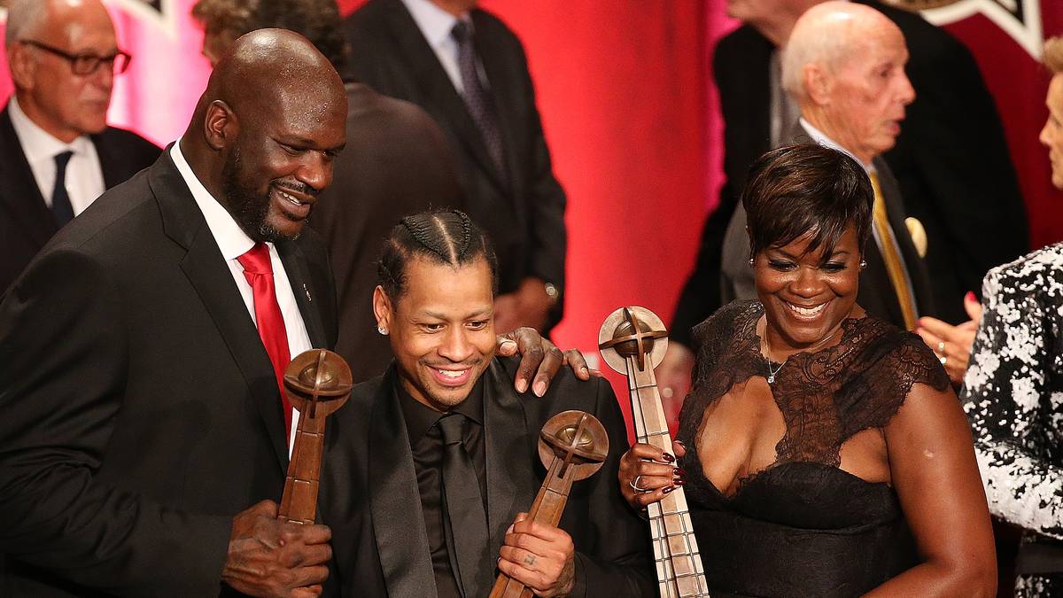 Zusammen mit Yao Ming und Allen Iverson (Mitte) wird O'Neal im September 2016 Mitglied in der Basketball Hall of Fame