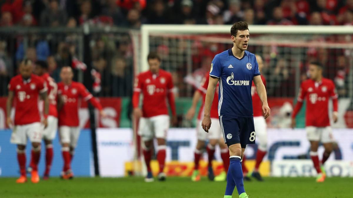 LEON GORETZKA (am 1.7. 2018): Der Nationalspieler ist der achte Schalker, der den Weg zum FC Bayern geht. "Ich weiß, dass ich alle enttäusche", wendet er sich bei Facebook an die Schalke-Fans. Bei den Bayern entwickelt er sich zum Stammspieler, wenn er nicht gerade verletzt ist