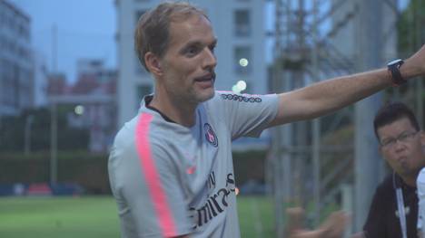 Thomas Tuchel hat sich den Knöchel des linken Fußes verstaucht und den fünften Mittelfußknochen gebrochen.