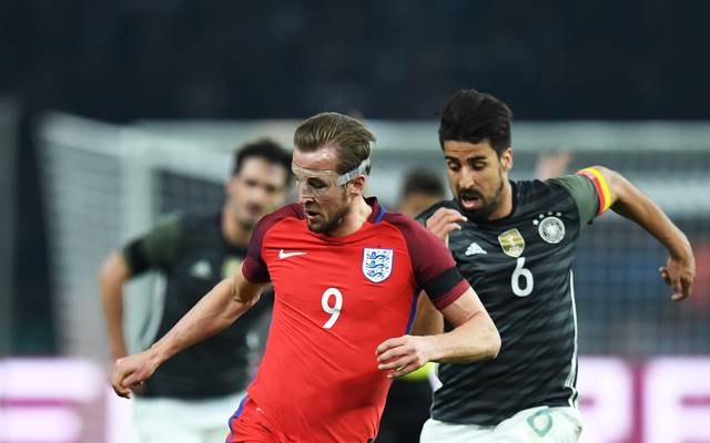 Fussball Sami Khedira Schwarmt Von Spurs Sturmer Harry Kane