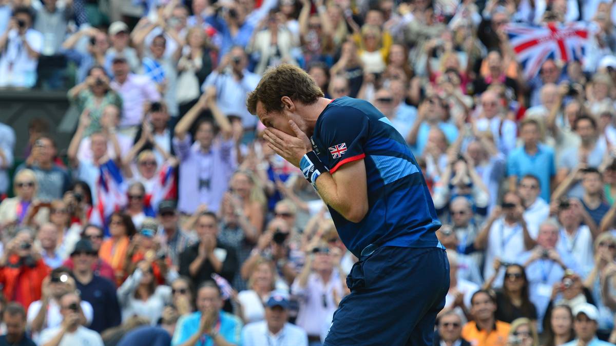 Im Finale der Olympischen Spiele 2012 in London nimmt Murray dann jedoch Revanche, bezwingt Federer und sichert sich die Goldmedaille. Im Mixed-Wettbewerb reicht es an der Seite von Laura Robson zudem für Silber