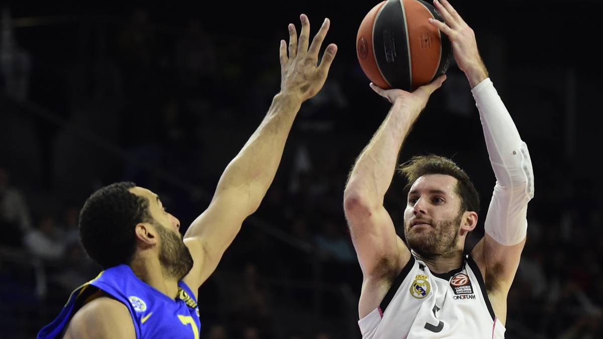 Spanien: Shooting Guard Rudy Fernández (Real Madrid) - Er hat seine NBA-Erfahrung schon hinter sich - und das mit eher wechselhaftem Erfolg. Fernandez sieht nicht nach Highlight und Überathlet aus, das Zeug zu einem krachenden Dunk über den Kopf des Gegners hat er aber trotz seiner 30 Lenze locker noch. Reals Flügelspieler verkörpert die oft beschriebene Selbstsicherheit - böse Zungen würden es Arroganz nennen - die diese spanische Mannschaft seit vielen Jahren ausstrahlt. Egal ob Dreier, Zug zum Korb oder ein perfekter Pass, Fernandez kann alles liefern