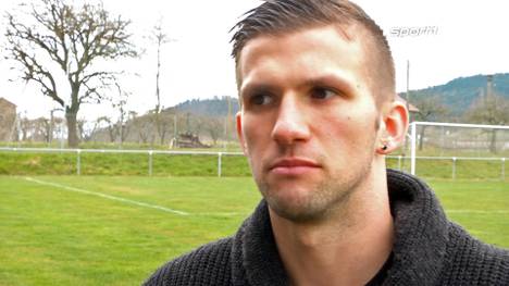 Der langjährige Junioren-Nationalspieler Timo Waslikowski verrät, welche Mitspieler ihn besonders beeindruckt haben - und warum Boatengs Karriere überraschend kam.