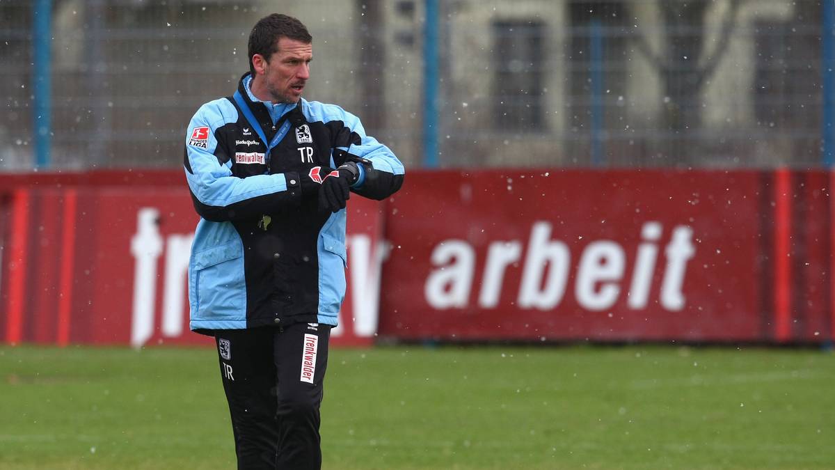 Nach Schachner kommt Marco Kurz. Der bisherige U23-Coach und ehemalige Löwen-Spieler darf immerhin zwei Jahre im Amt bleiben - eine verhältnismäßig lange Zeit