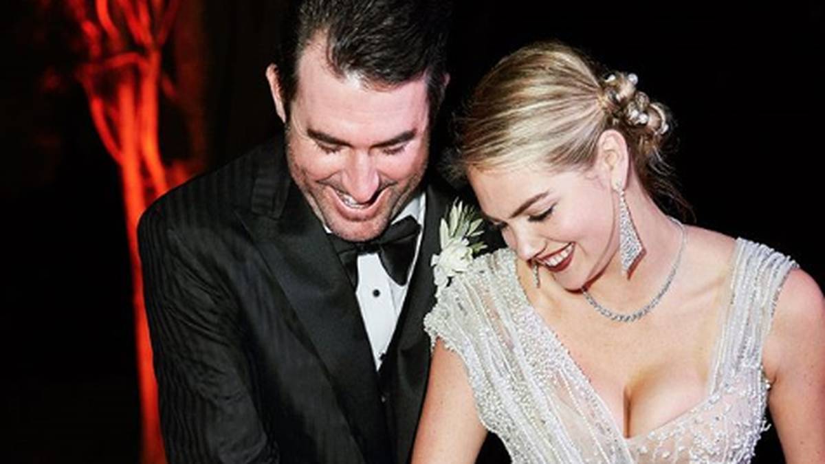 Ende 2017 haben sich die beiden das Jawort gegeben. Pitcher Verlander von den Houston Astros und das Model sind aber schon seit 2014 zusammen