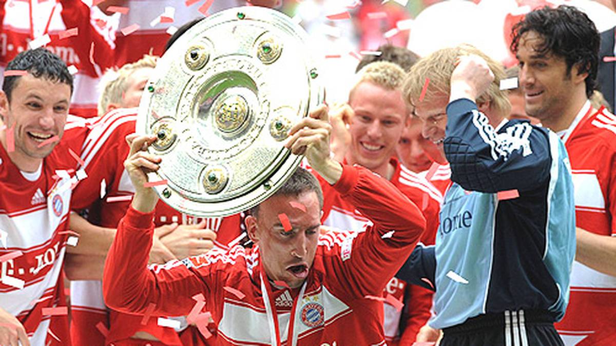 Unter Trainer Ottmar Hitzfeld wurde Ribéry gleich zum Leistungsträger und gewann in seiner ersten Saison das Double