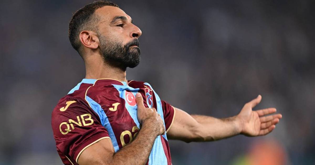Ecstasy! Turkey is already at Salah's feet
