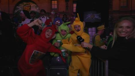 Die WM beginnt und die deutschen Darts-Fans sind bereits in absoluter Topform. Das bisherige Highlight: die Teletubbies zu Gast im Ally Pally