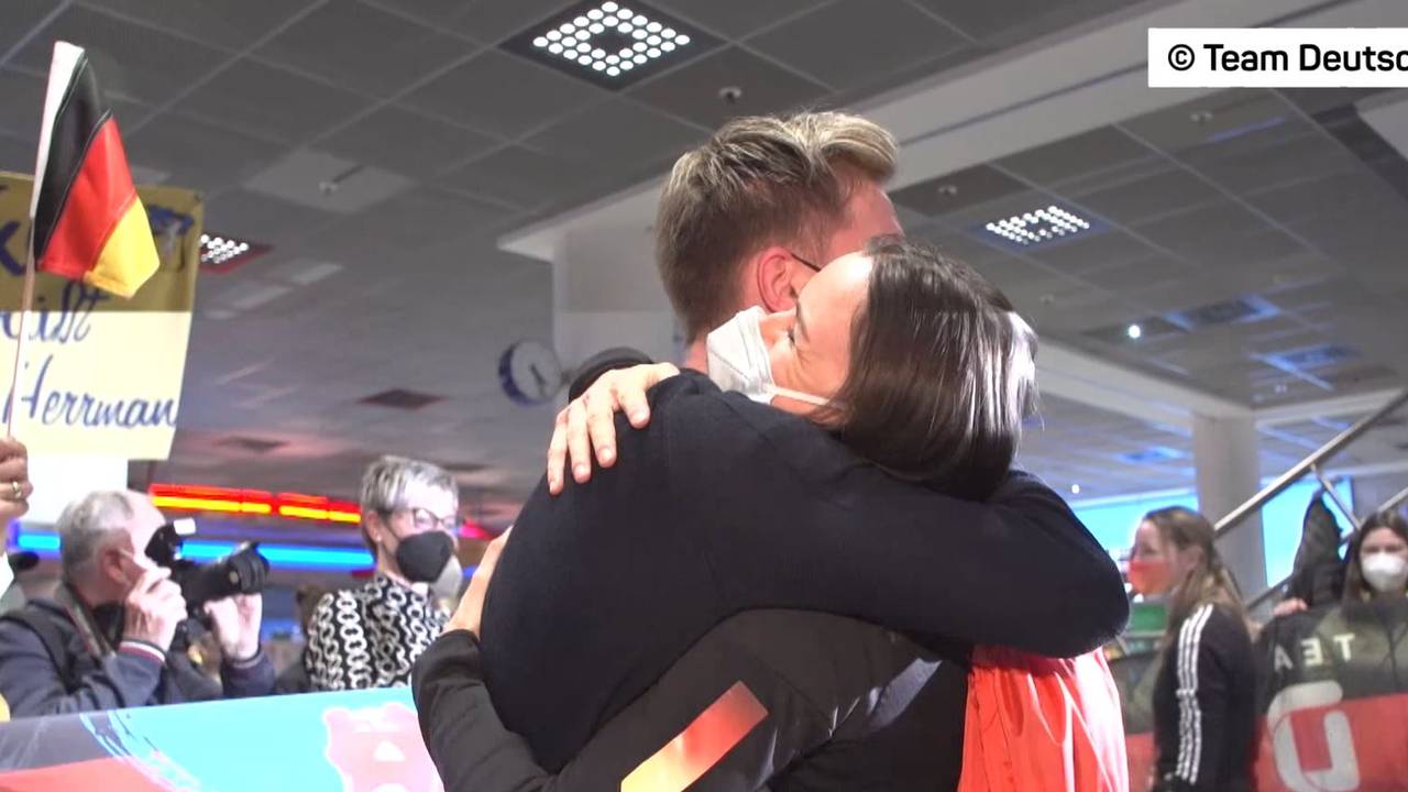 Olympia 2022: Deutsche Olympia-Helden zurück in Deutschland