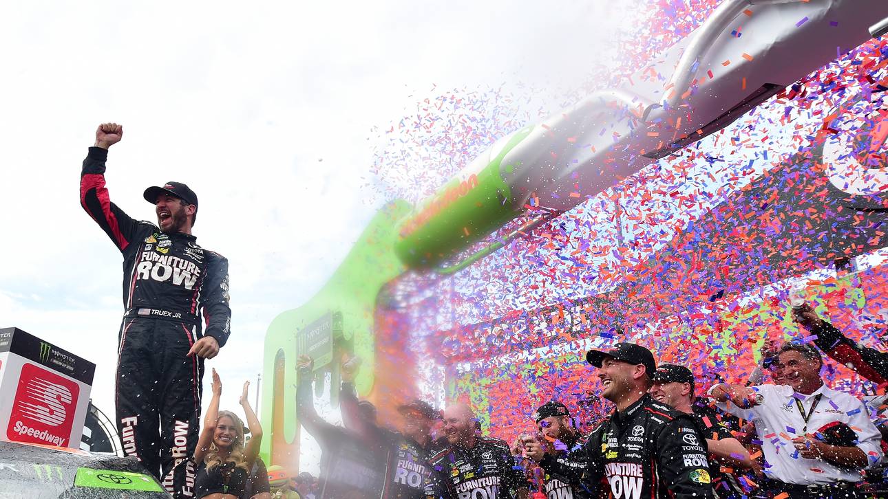 NASCAR: Truex Jr. krönt Aufholjagd