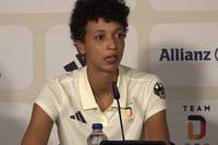 Malaika Mihambo hat sich im Rahmen einer Pressekonferenz über ihre Corona-Erkrankung vor den Olympischen Spielen geäußert und ob es den Moment gab, an welchem sie überlegt, hat nicht teilzunehmen