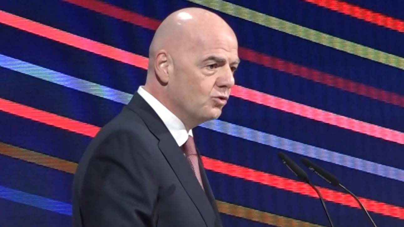 Infantino will Russland in „Fußballlandschaft“ zurückbringen