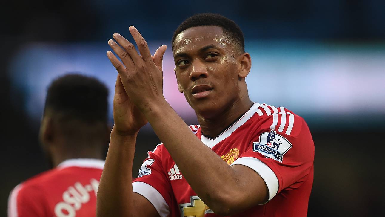 Martial lacht über van Gaal