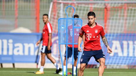 FC Bayern Muenchen Unveils New Signing James Rodriguez