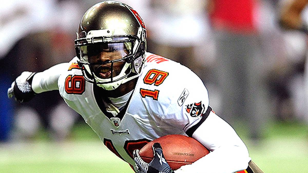 Die Polizei verdächtigt seinen Bruder Eric Baylor, der inzwischen per Haftbefehl gesucht wird. In Lebensgefahr schwebt Williams aber zu keiner Zeit 