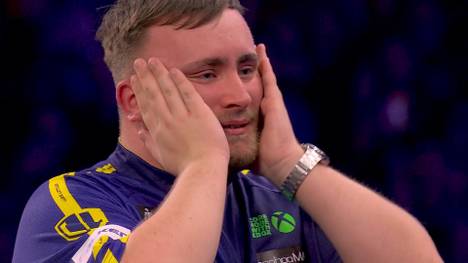 Luke Littler gewinnt die Darts WM 2025 gegen Michael van Gerwen mit 7:3 und krönt sich zum jüngsten Weltmeister aller Zeiten. Die ersten Momente nach seinem Triumph gibt es hier im Video.