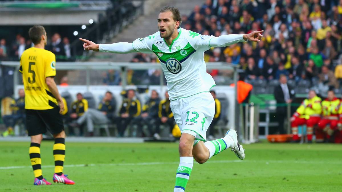 BAS DOST: Ein typisches Spiel des Stürmers. Erst kaum zu sehen, dann beim 3:1 zur Stelle und eiskalt vor Langerak. War sich das ganze Spiel über nicht zu schade auch nach hinten zu arbeiten. Note: 3