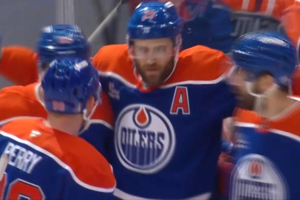 Die Edmonton Oilers stehen kurz vor dem erneuten Einzug ins Stanley-Cup-Finale. Einen großen Anteil hat erneut Leon Draisaitl, der zum Sieg ein Tor und einen Assist beisteuert.