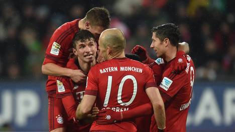 Bayerns Thomas Müller (2. v. l.) erzielte gegen Darmstadt seine Saisontore 16 und 17