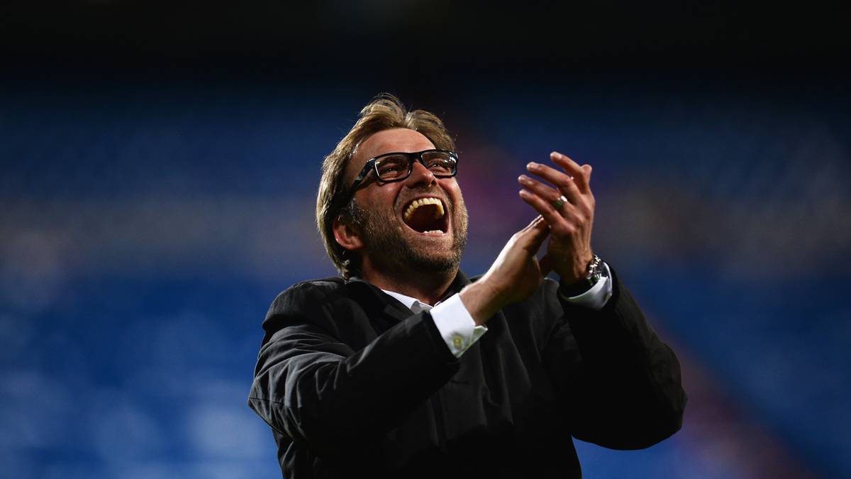 Dortmund rockt Europa. Mit 4:1 schießen Klopps Jungs Real Madrid aus dem Stadion. Nach einer Zitterpartie im Santiago Bernabeu lässt sich ein erleichterter Klopp nach dem Spiel von den Fans feiern