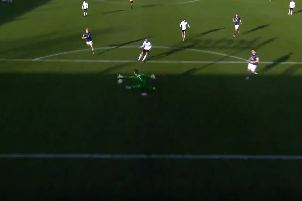 Tabellenführung dank einzigartiger Hattrick-Gala