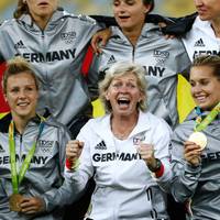 Die Ex-Bundestrainerin führte das Frauen-Nationalteam 2016 zum ersten Gold. Auch in die Zukunft blickt Neid optimistisch.