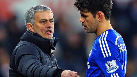 Jose Mourinho (r.) ist unzufrieden mit seinem Stürmer Diego Costa