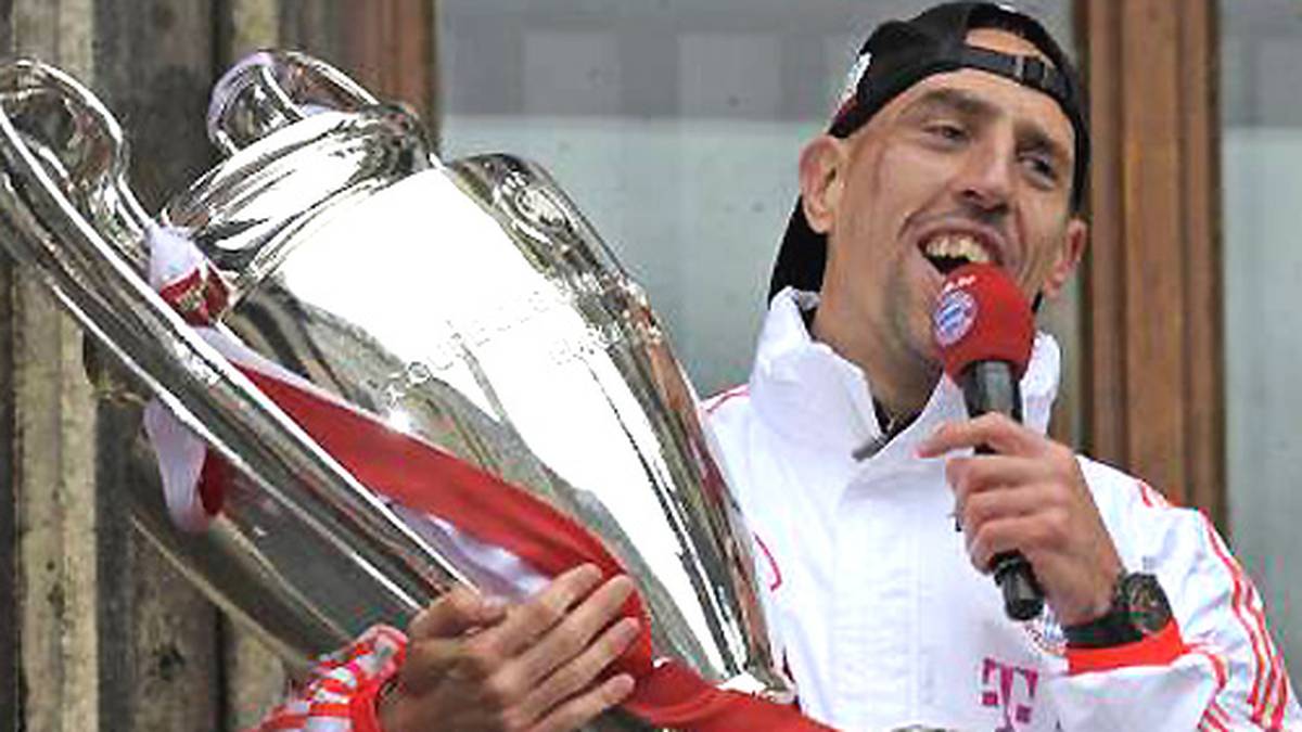 Nach dem gewonnenen Finale gegen Borussia Dortmund konnte Ribéry das Triple mit Bayern feiern. Es folgten zudem noch der Gewinn des europäischen Supercups und der Klub-WM