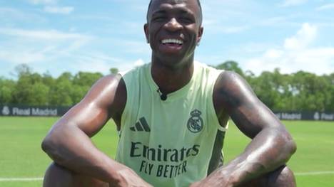Mit Coach Xabi Alonso im Team und dem Antrieb, den einzigen fehlenden Titel zu holen, startet Real Madrid in die FIFA Klub-WM. Vinícius Júnior zeigt sich hochmotiviert und fokussiert.