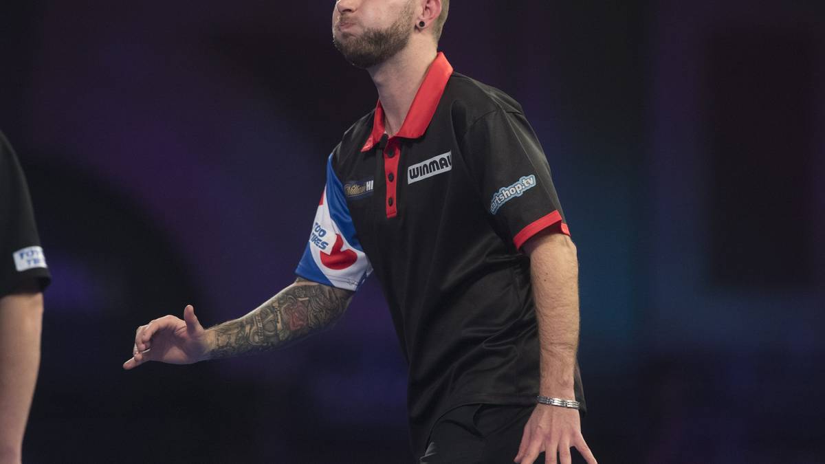 Sein Gegner Danny Noppert verzweifelt dagegen an den Doppelfeldern. Der Niederländer nutzt nur drei seiner 22 Chancen und ist so natürlich chancenlos