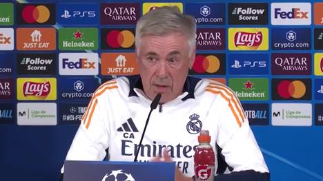 Auf der Pressekonferenz vor dem Spiel gegen AC Milan, wird Real-Trainer Carlo Ancelotti immer wieder gefragt, wie es Vinícius geht, nachdem er den Ballon d‘Or nicht gewonnen hatte. 