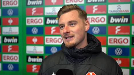 Nach dem Halbfinal-Einzug des 1. FC Kaiserslautern dankt Trainer Dimitrios Grammozis den mitgereisten Fans. Marlon Ritter macht derweil keinen Hehl aus seinem großen Traum.