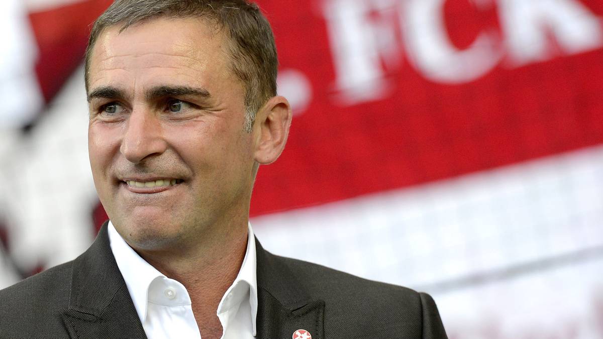 1991: STEFAN KUNTZ: Der 1. FC Kaiserslautern wird überraschend Deutscher Meister. Kuntz hat mit elf Treffern und seinen Führungsqualitäten einen wichtigen Anteil und wird zum Fußballer des Jahres gewählt