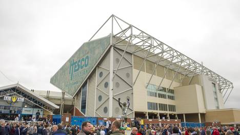 Leeds United v Huddersfield Town - Sky Bet Championship
