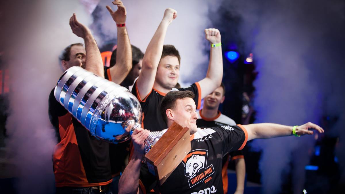 Das polnische Lineup ist der schlechtplatzierteste ehemalige Major-Gewinner in diesem Ranking. In Kattowitz konnte das Team rund um "pasha" 2014 noch den Cup in die Höhe stemmen. Seitdem befindet sich das Team auf einer langsamen aber stetigen Talfahrt. Zuletzt konnte sich das Team nicht einmal mehr für die ESL Pro League qualifizieren. Jedoch ist zu erwähnen, das Virtus.pro auf LANs immer stark aufspielen kann